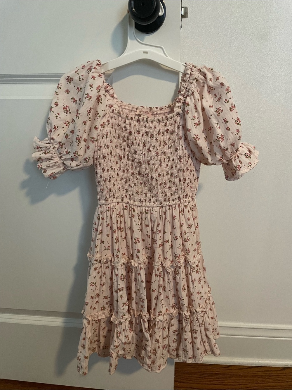 Ivy City Co Pink Floral Smocked Puff-Sleeve Dress